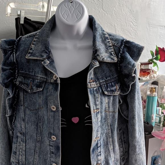 Meet your Posher, Cathia - Picture 4 of 13